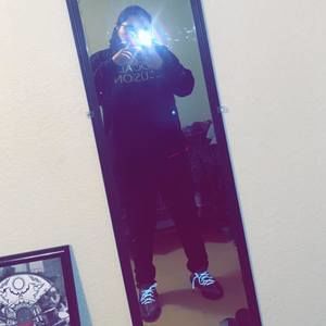 Meet your Posher, Waffles pina